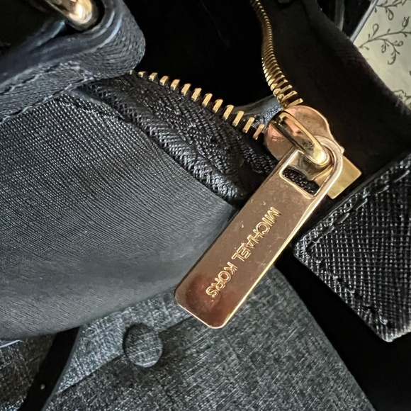 Michael Kors Selma Stud Bag - Picture 7 of 8